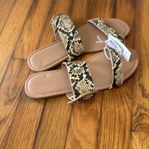 NWT Old Navy Snakeskin Buckle Slides 7
